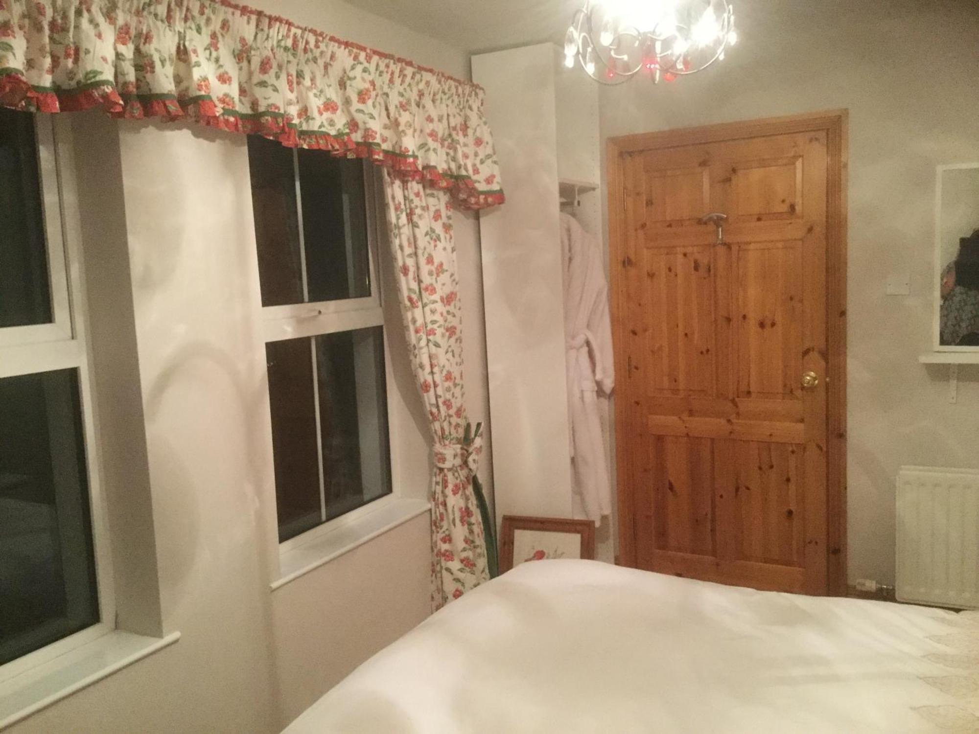 Bed and Breakfast Five Oaks Londonderry Zimmer foto